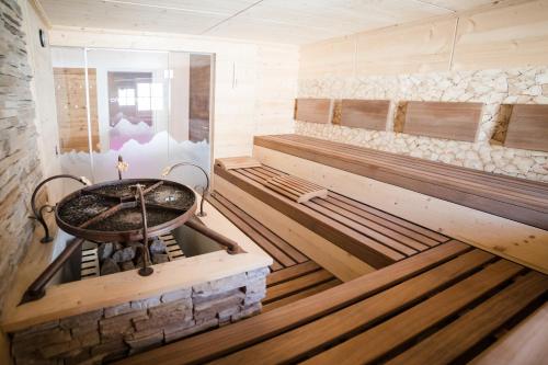 Una cama o camas en una habitación de Feriendorf Ponyhof