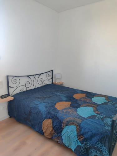 Appartement rénové vue lac et canigou 4 pers clim piscine