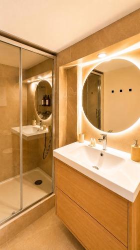 MONACO - MENTON - 4 PERSONS - HYPERCENTER - PARKING - CLIM - FULL RENOVATED - FAST WIFi