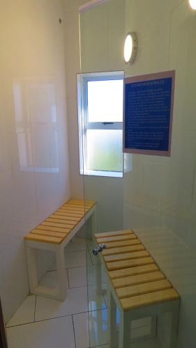 Gallery image of Gull on the Bay Boutique Guest House in Bloubergstrand