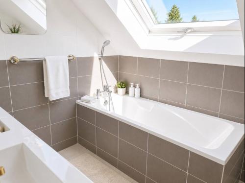 M089 Magnifique maison avec sauna piscine