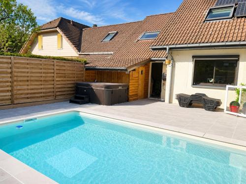 M089 Magnifique maison avec sauna piscine