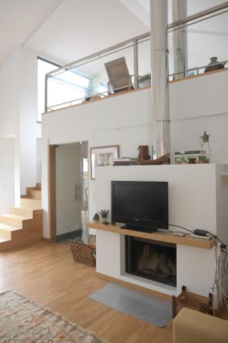 Spacious Lisbon Villa - Free Parking - Near Metro