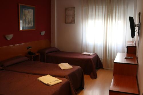 Μια τηλεόραση ή/και κέντρο ψυχαγωγίας στο Hostal Cataluña