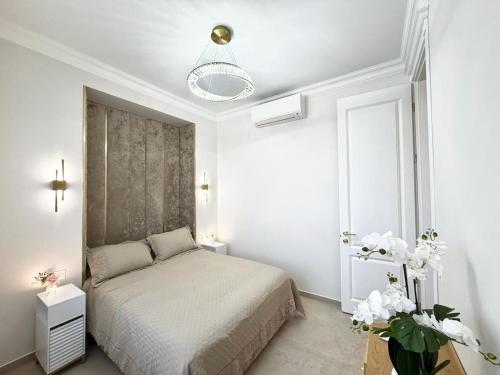 Apartment with Garden Near Beach and Tram