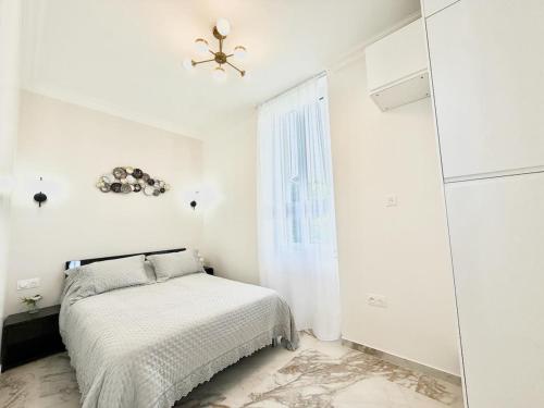 Bright Apartment with Garden Near Beach