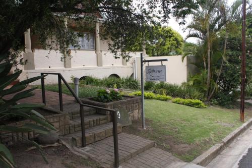 Taman di luar Selborne Bed and Breakfast