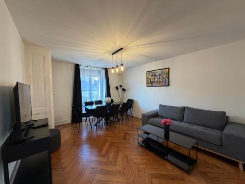 4 bedrooms appartement city center of Geneva, 125 m2 , Private parking