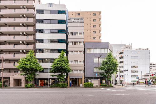 FITINN Akihabara - Walk to JR Station 秋葉原