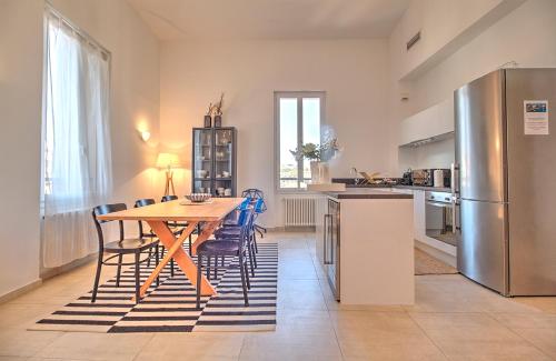 ALC - BOR383 - 12 min Palais And Beaches