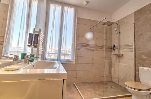 ALC - BOR383 - 12 min Palais And Beaches