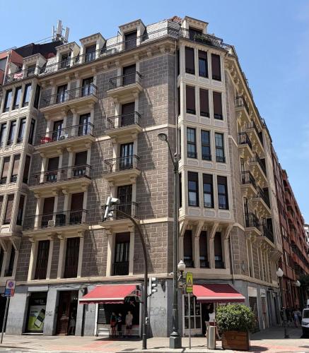 Gran piso señorial, ascensor, junto al Guggenheim