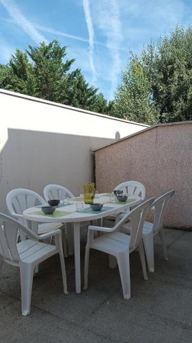 maison climatisée,parking privé, terrasse privé