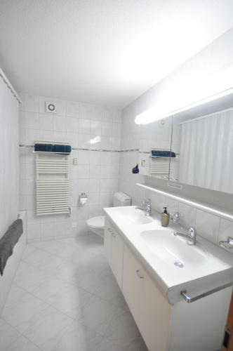 Phòng tắm tại Luxury Family Apartment