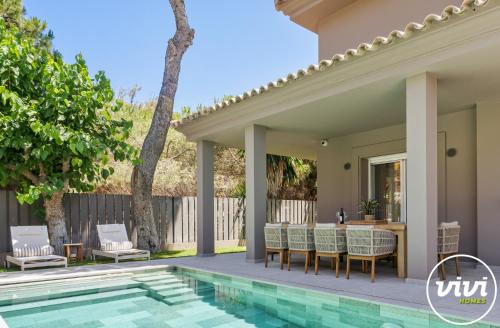 ViVi Homes - Villa Sandline - Private Pool - Garden