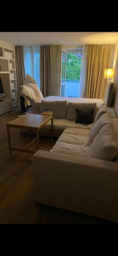 Apartment Sleeps 6 with Garden & Balcony