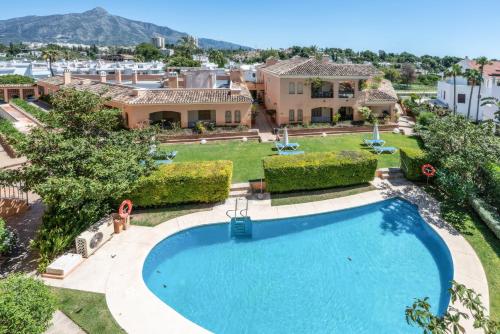 Nueva Andalucia Holiday Home