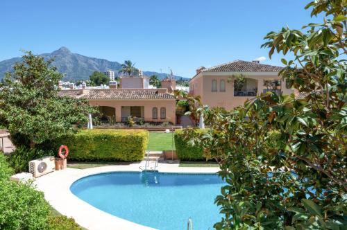 Nueva Andalucia Holiday Home