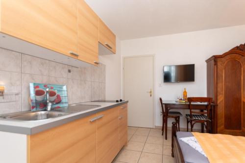 Apartments Antique Ivo