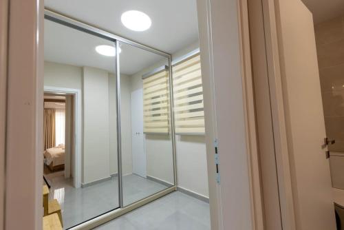 White Paeonia, Thessaloniki Center