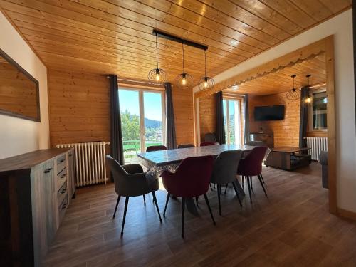 Appartement Etage Chalet à 300m du lac de Gérardm