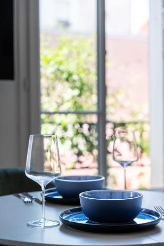 New Paris Studio Rue Roger #2 - all bills included - direct train from CDG airport