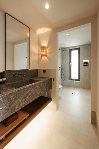 Omma Suites