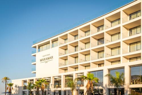 a rendering of the front of the marriott miamiiami hotel at Estival Maramar in Comarruga