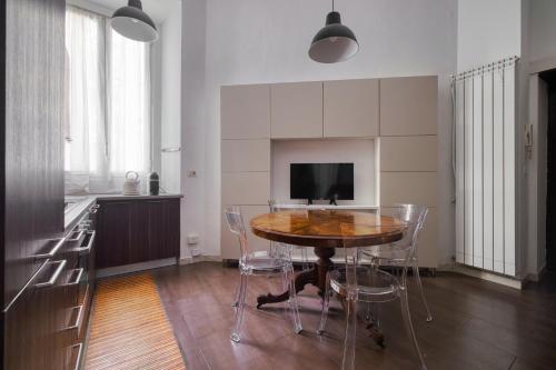 Hostmate - Milan - Nazario Sauro - Isola