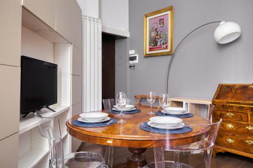 Hostmate - Milan - Nazario Sauro - Isola