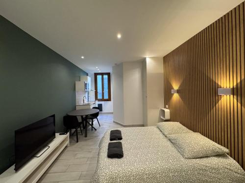 Bail mobilité 5 appartements au 19 rue du plan de l'olivier