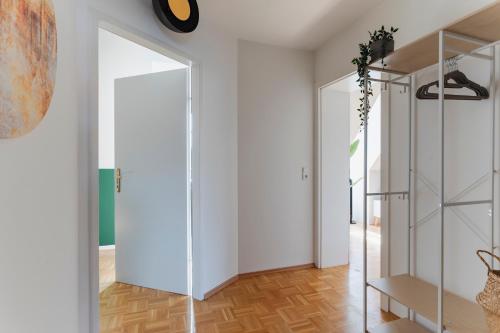 Luxury Design Altstadt Suite - 3BR & Free Parking by HERO HOMES Graz