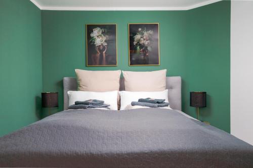 Luxury Design Altstadt Suite - 3BR & Free Parking by HERO HOMES Graz