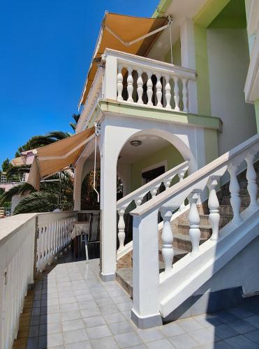 Egidio Gigi Bellich holiday apartments family houses