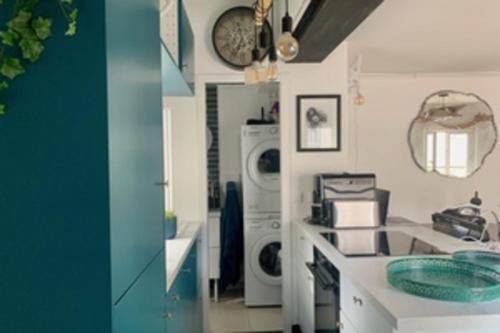 Bright 42 m pad near Villemin Garden
