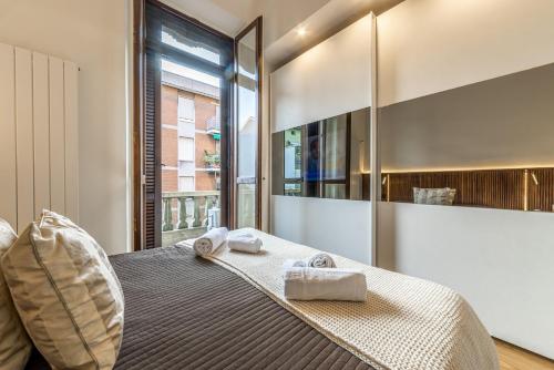 Elegant, Modern & Luxury apt with All Comforts