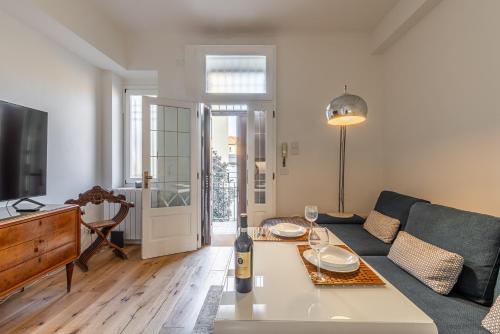 Elegant, Modern & Luxury apt with All Comforts