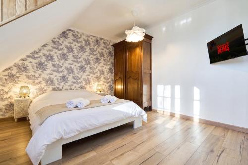 Family, House, Spa, Garden, Parking