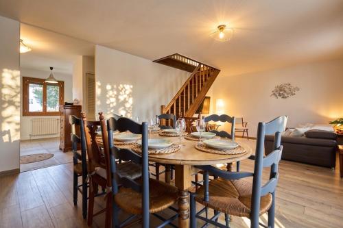 Family, House, Spa, Garden, Parking
