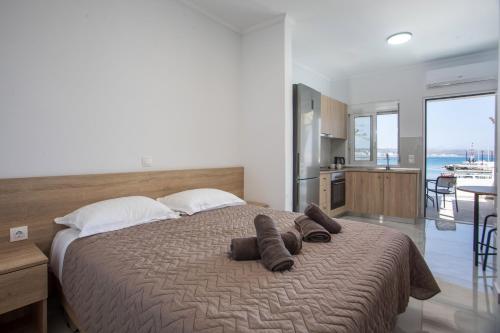 Marina studios Sea View