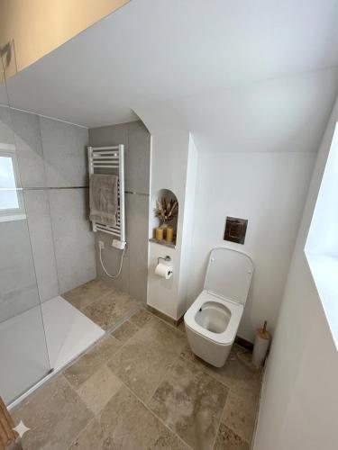 T2 Design et Spa avec Jacuzzi, Jardin, Garage