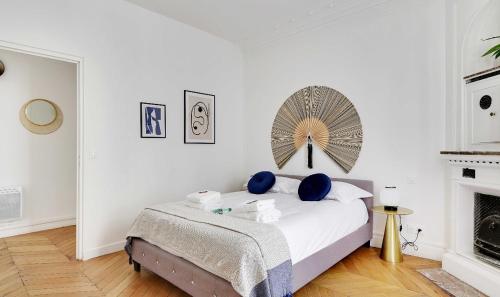 High-End 4BR Residence close to Champs-Élysées