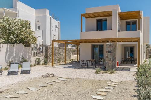 Alia Vourla Suites