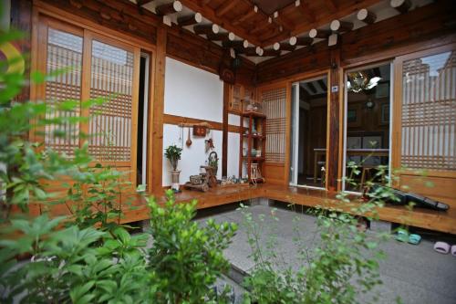 Hanok Guesthouse Nuha