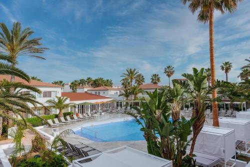 Oassium Hotel - Adults Only — Swimming pool