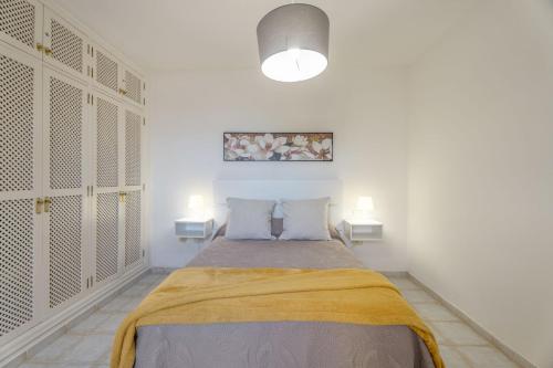 Cozy 2-Bedroom Apartment in Playa de las Amricas