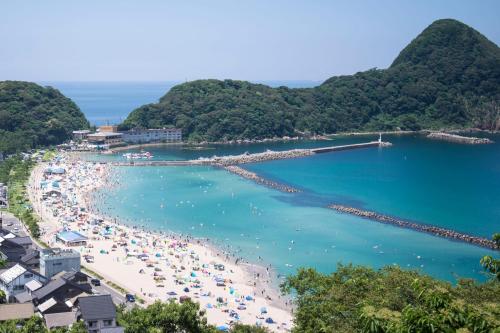 Book & Guesthouse Hitotomaru