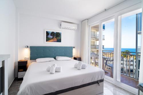 Chaparil Seaview - Couples Apartment near Torrecilla Beach by Casasol