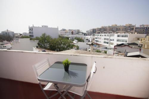 Charming 2-Bedroom Flat in Faro Downtown