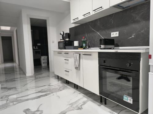 Alicante Modern Urban Apartment - Downtown & Cozy